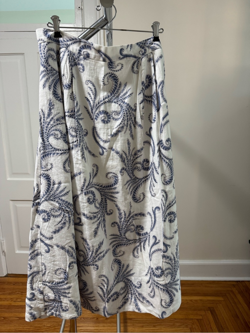 Banana Republic White Maxi Skirt with Navy Scroll Print